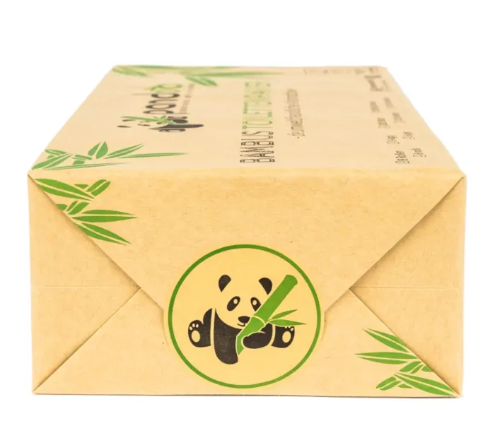 Bambus Toilettenpapier von pandoo. 8 Rollen á 200 Blatt. 3-lagiges Bambuspapier. Verpackung Seitenansicht